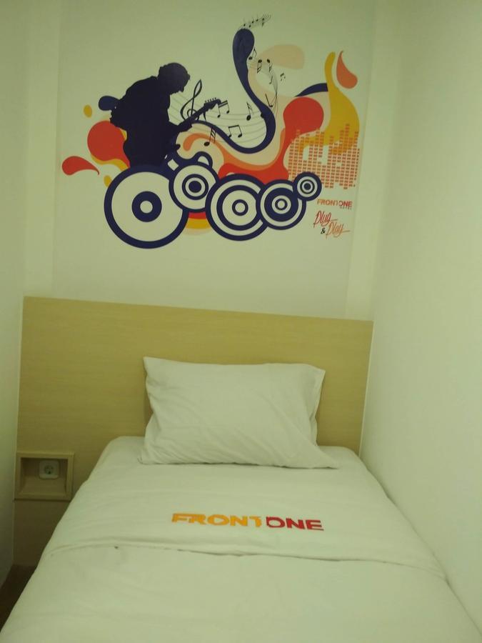 Djo Front One Inn Bengkulu Luaran gambar
