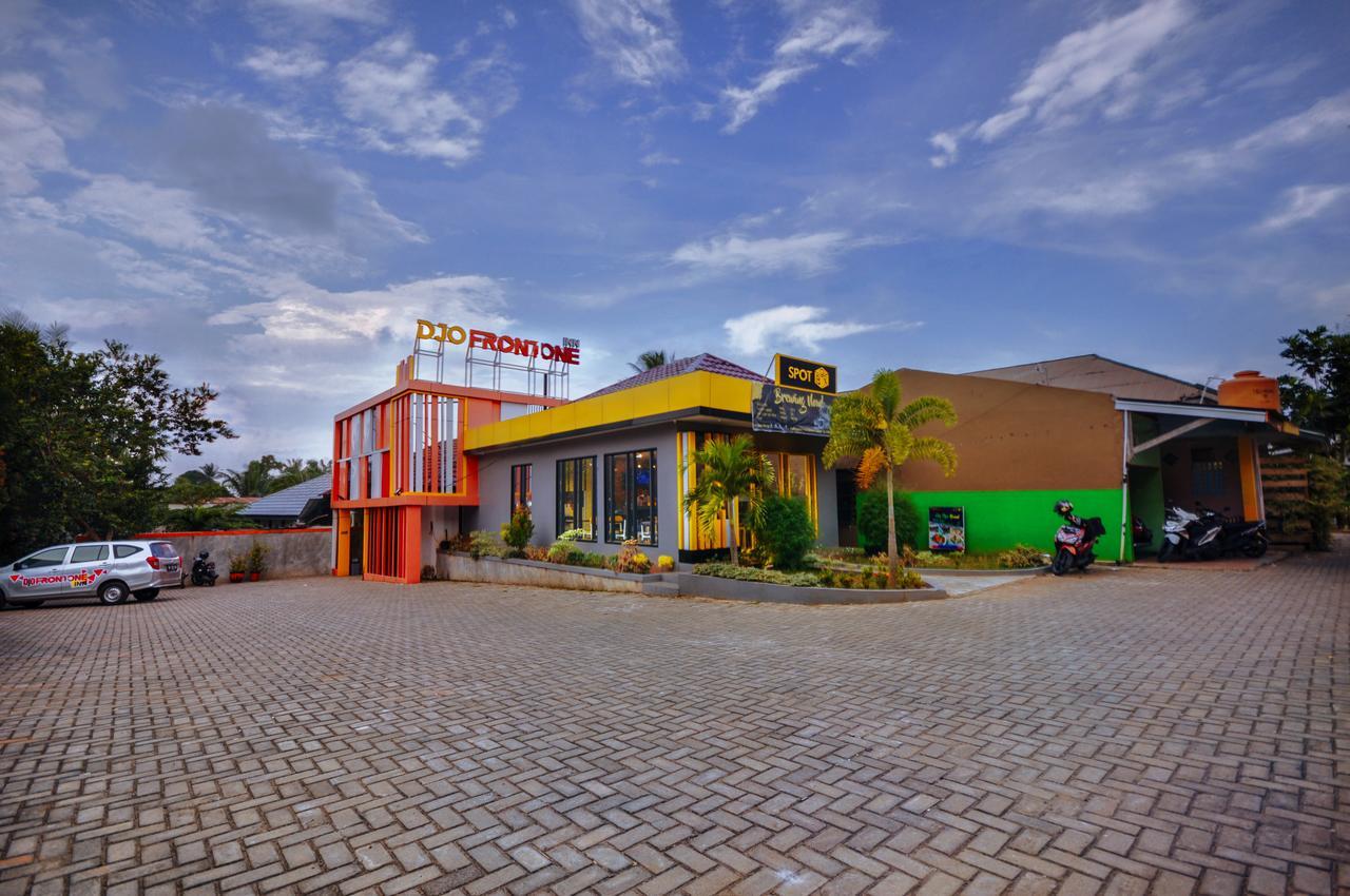 Djo Front One Inn Bengkulu Luaran gambar